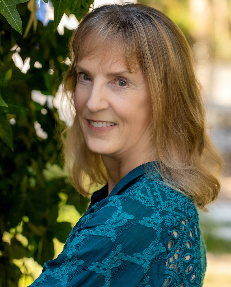 Janet Teal Side Crop SMALLER rez 300rez 2MB